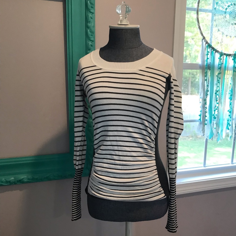 Long sleeve sweater